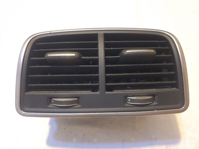 bontott AUDI A6 C7 Középső Szellőző
