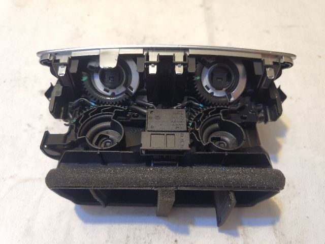 bontott AUDI A6 C7 Középső Szellőző