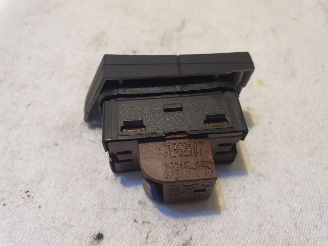 bontott AUDI A6 C7 Központizár Kapcsoló