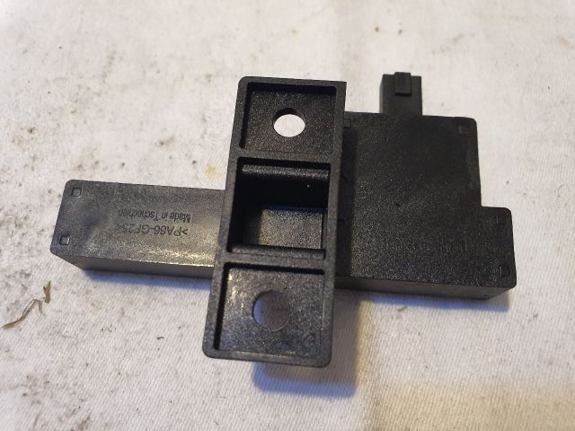 bontott AUDI A6 C7 Kulcs Nélküli Nyitás Jeladó