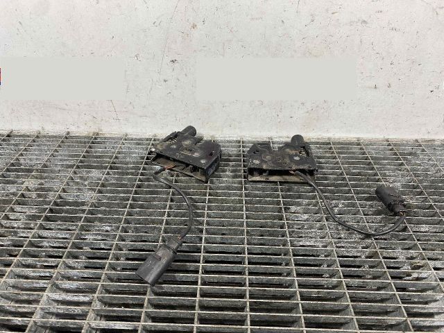 bontott AUDI A6 C7 Motorháztető Zárszerkezet