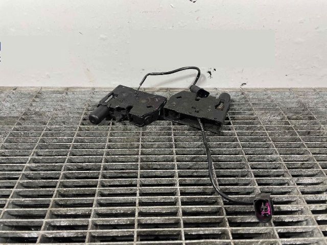 bontott AUDI A6 C7 Motorháztető Zárszerkezet