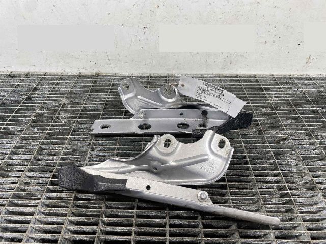 bontott AUDI A6 C7 Motorháztető Zsanér Pár