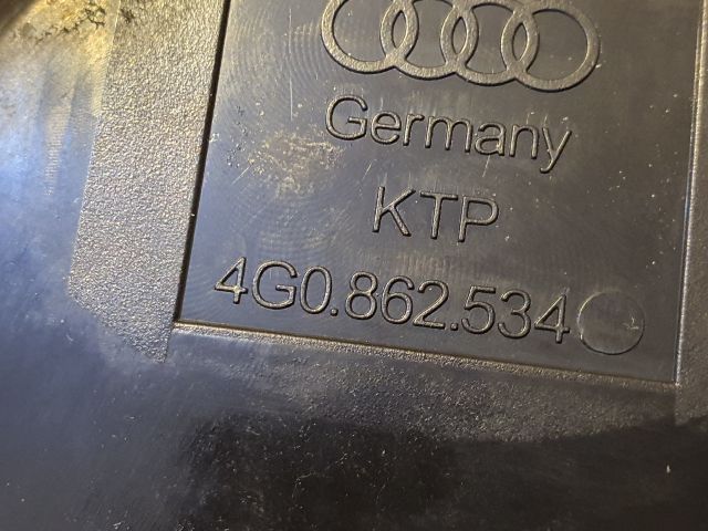 bontott AUDI A6 C7 Pohártartó