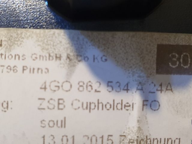 bontott AUDI A6 C7 Pohártartó