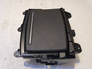 bontott AUDI A6 C7 Pohártartó