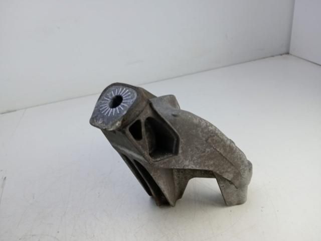 bontott AUDI A6 C7 Tartó Bak