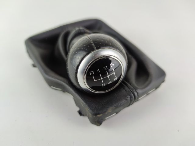 bontott AUDI A6 C7 Váltógomb