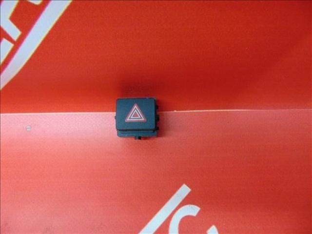 bontott AUDI A6 C7 Vészvillogó Kapcsoló