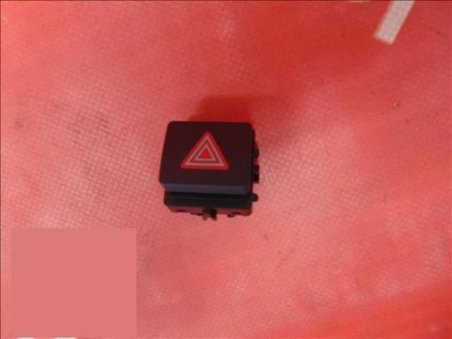 bontott AUDI A6 C7 Vészvillogó Kapcsoló