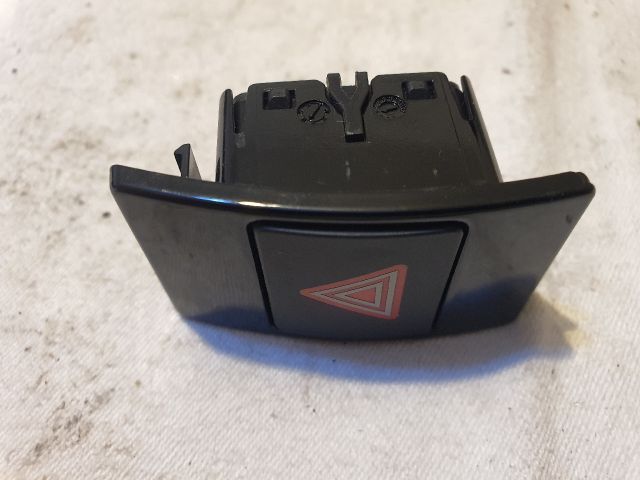 bontott AUDI A6 C7 Vészvillogó Kapcsoló