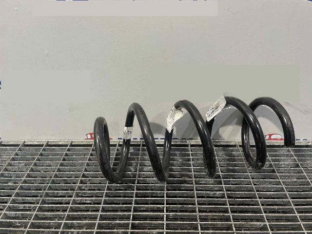 bontott AUDI A6 C8 Első Rugó