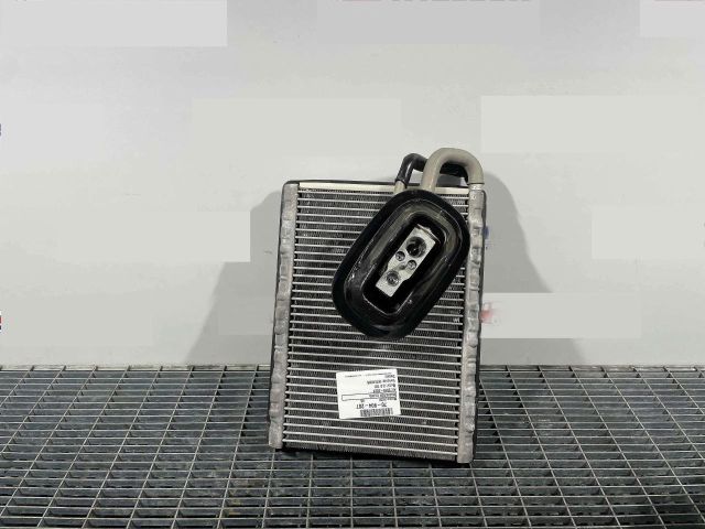 bontott AUDI A6 C8 Klímahűtő Radiátor