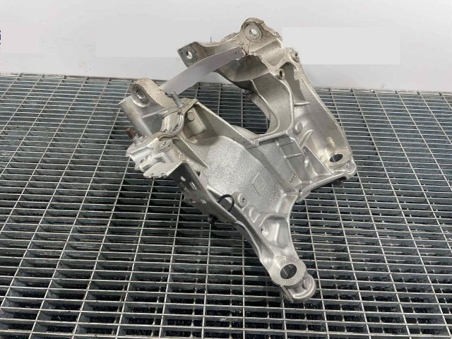 bontott AUDI A6 C8 Motor Tartó Bak Jobb