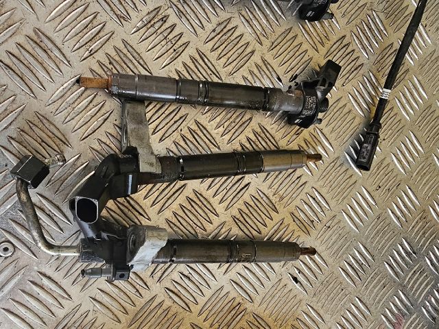 bontott AUDI A6 C8 Porlasztó (1 db)