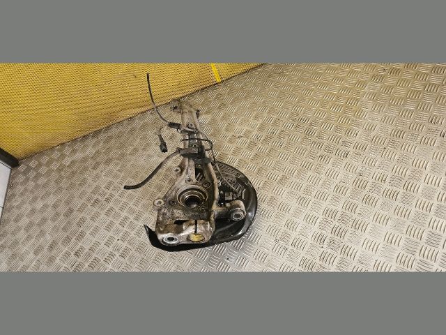 bontott AUDI A6 C8 Bal első Csonkállvány Kerékaggyal