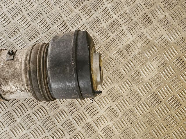 bontott AUDI A6 C8 Bal első Rugó