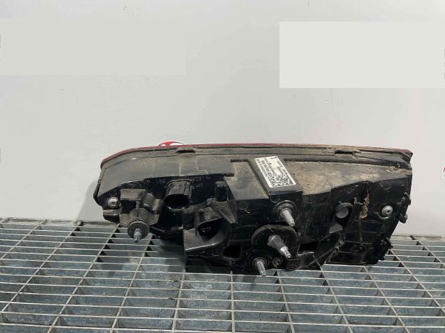 bontott AUDI A6 C8 Bal Belső Hátsó Lámpa