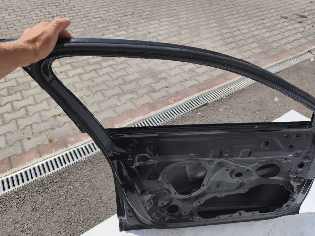 bontott AUDI A6 C8 Bal első Ajtó (Üres lemez)