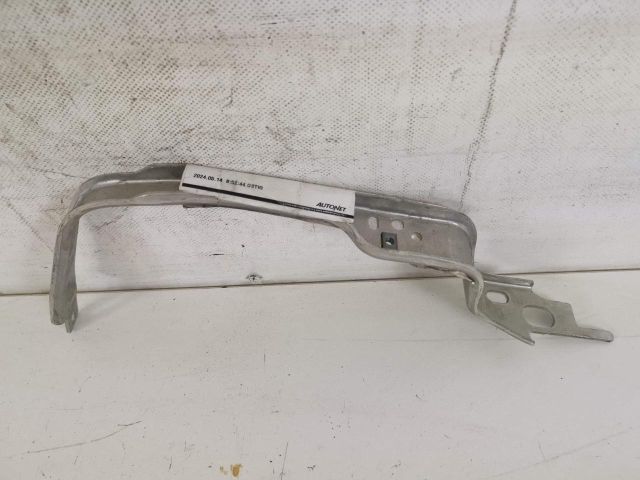 bontott AUDI A6 C8 Bal Fényszóró Tartó