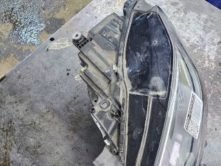 bontott AUDI A6 C8 Bal Fényszóró