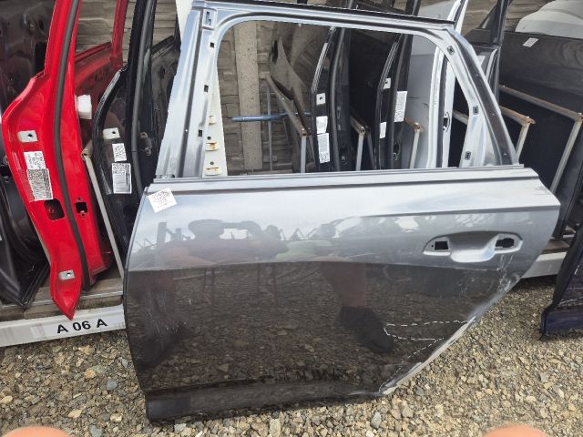 bontott AUDI A6 C8 Bal hátsó Ajtó (Üres lemez)