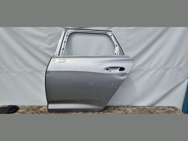 bontott AUDI A6 C8 Bal hátsó Ajtó (Üres lemez)