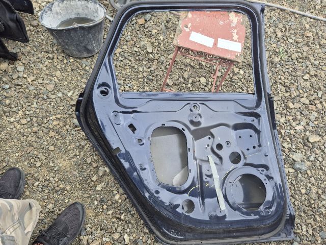 bontott AUDI A6 C8 Bal hátsó Ajtó (Üres lemez)