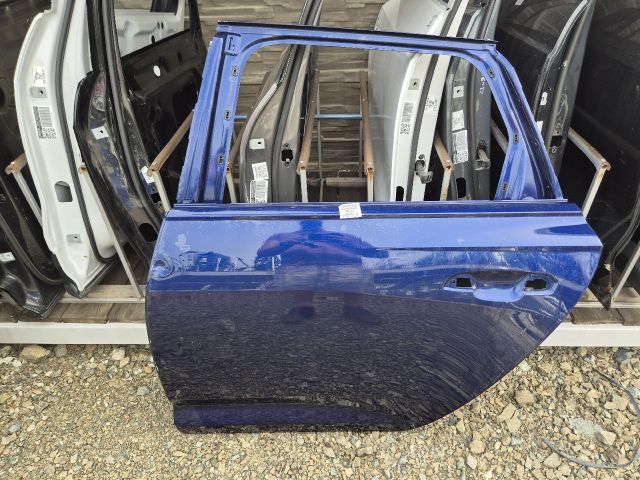 bontott AUDI A6 C8 Bal hátsó Ajtó (Üres lemez)