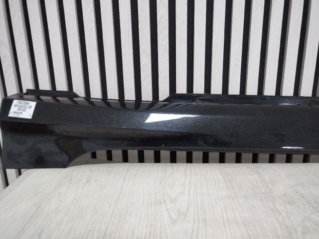 bontott AUDI A6 C8 Bal Küszöb