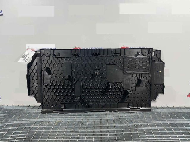 bontott AUDI A6 C8 Csomagtér Roló