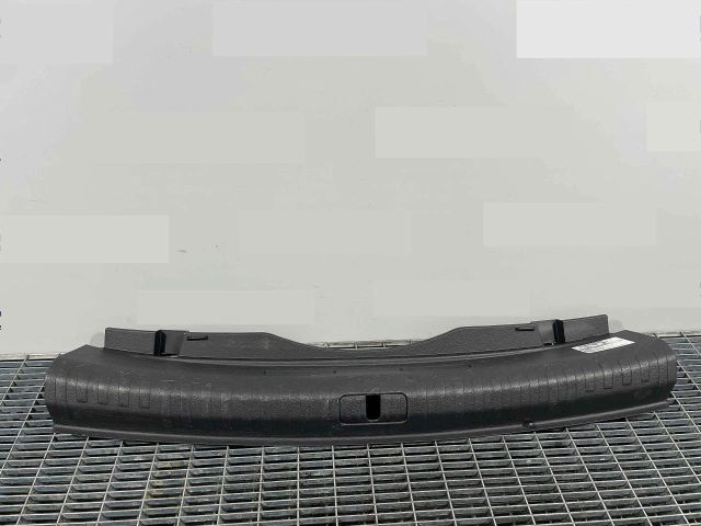 bontott AUDI A6 C8 Csomagtérajtó Díszléc