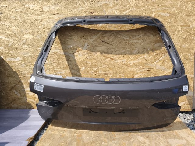 bontott AUDI A6 C8 Csomagtérajtó (Üres lemez)