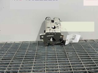 bontott AUDI A6 C8 Csomagtérajtó Zárszerkezet