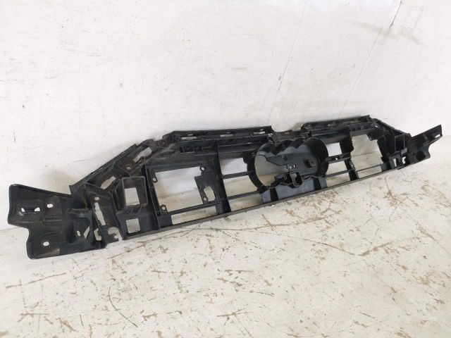 bontott AUDI A6 C8 Első Lökhárító Tartó Felső