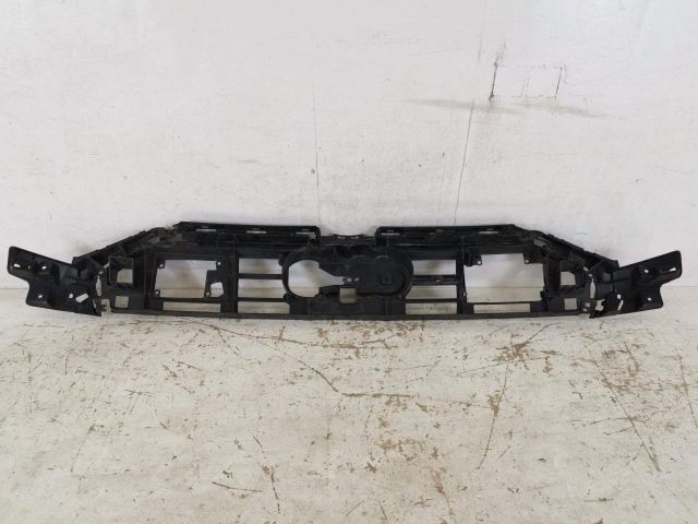 bontott AUDI A6 C8 Első Lökhárító Tartó Felső