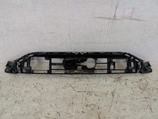 bontott AUDI A6 C8 Első Lökhárító Tartó Felső