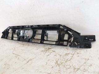 bontott AUDI A6 C8 Első Lökhárító Tartó Felső