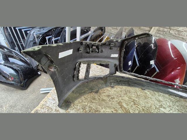 bontott AUDI A6 C8 Első Lökhárító (Üresen)