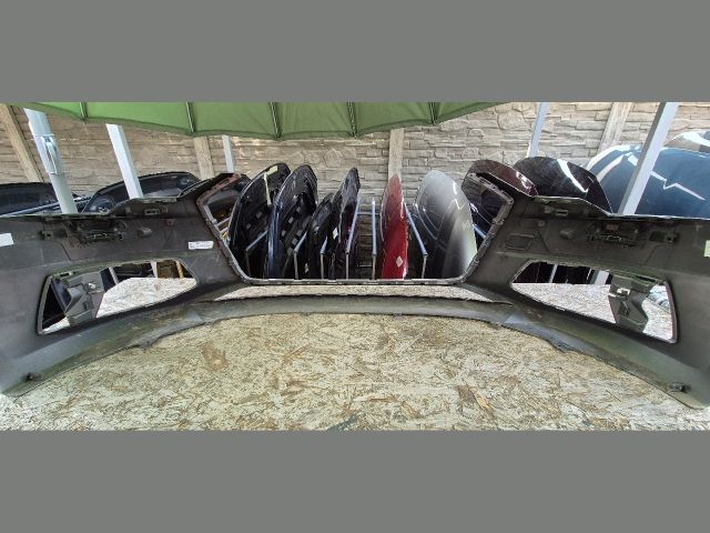 bontott AUDI A6 C8 Első Lökhárító (Üresen)