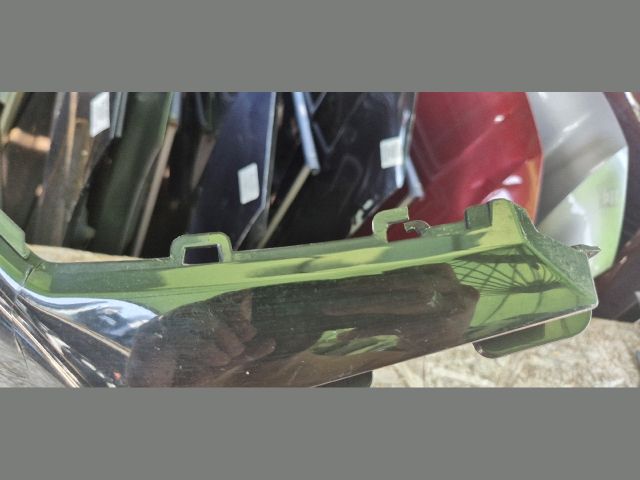 bontott AUDI A6 C8 Első Lökhárító (Üresen)