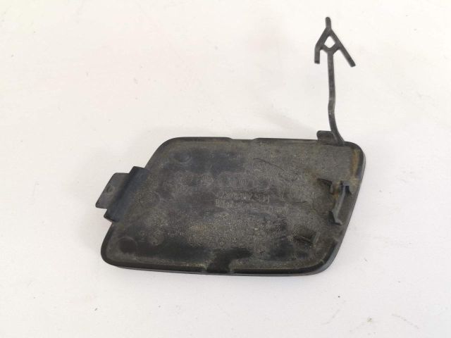 bontott AUDI A6 C8 Első Vonószem Burkolat