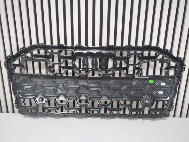 bontott AUDI A6 C8 Hűtőrács