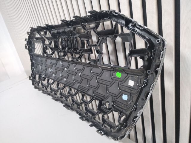 bontott AUDI A6 C8 Hűtőrács