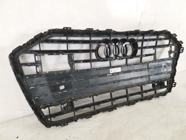 bontott AUDI A6 C8 Hűtőrács