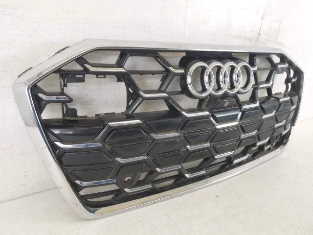 bontott AUDI A6 C8 Hűtőrács