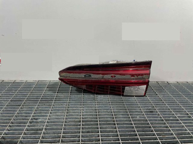 bontott AUDI A6 C8 Jobb Belső Hátsó Lámpa