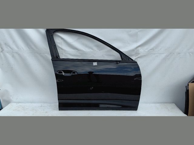 bontott AUDI A6 C8 Jobb első Ajtó (Üres lemez)