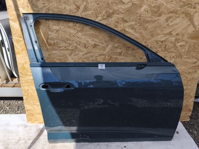 bontott AUDI A6 C8 Jobb első Ajtó (Üres lemez)