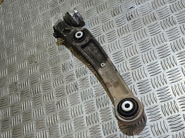 bontott AUDI A6 C8 Jobb első Alsó Első Lengőkar